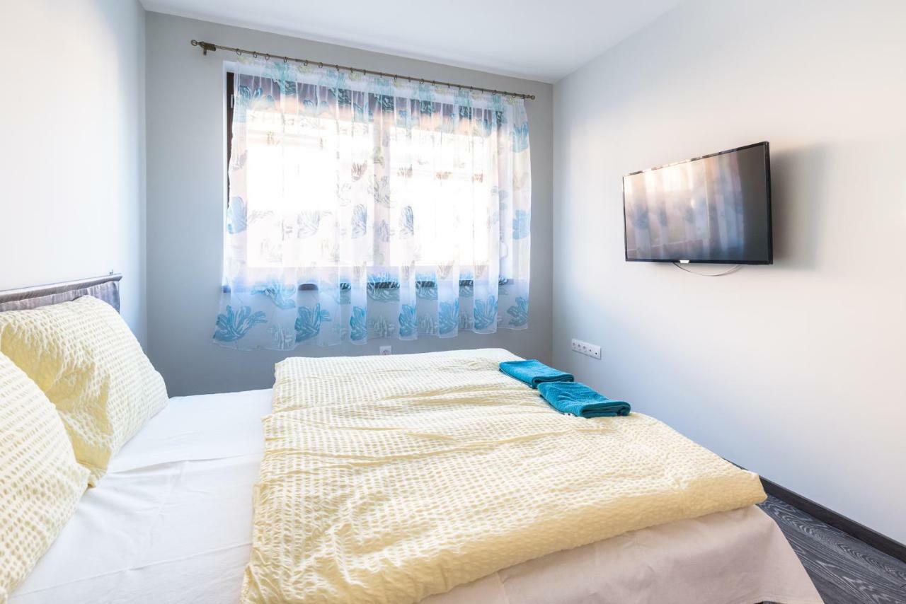 Alma Apartman Apartment Salgótarján Екстериор снимка