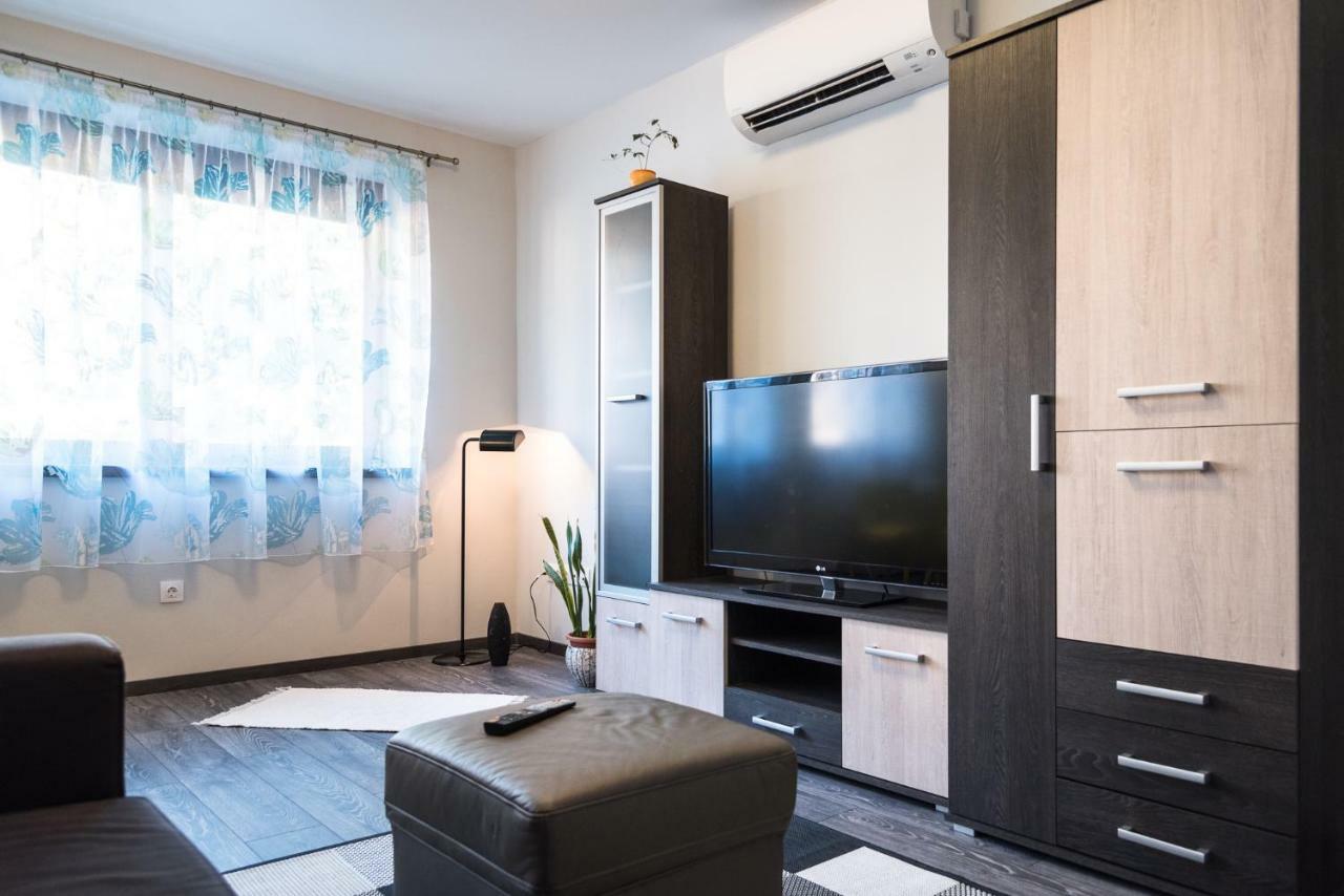 Alma Apartman Apartment Salgótarján Екстериор снимка